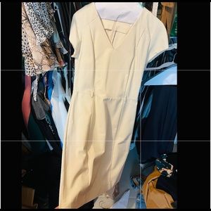 Midi Mango Dress perfect for a business attire or evening party occasion. Creme